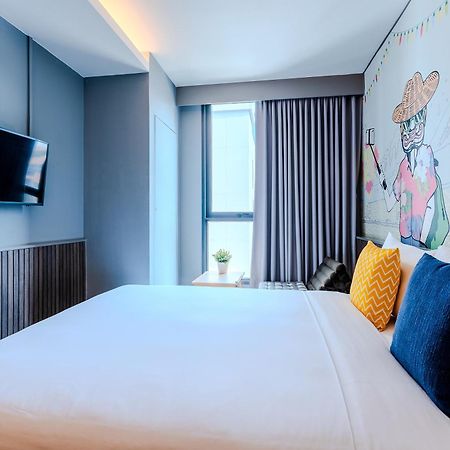 Hotel Lyf Sukhumvit 8 Bangkok Exterior foto